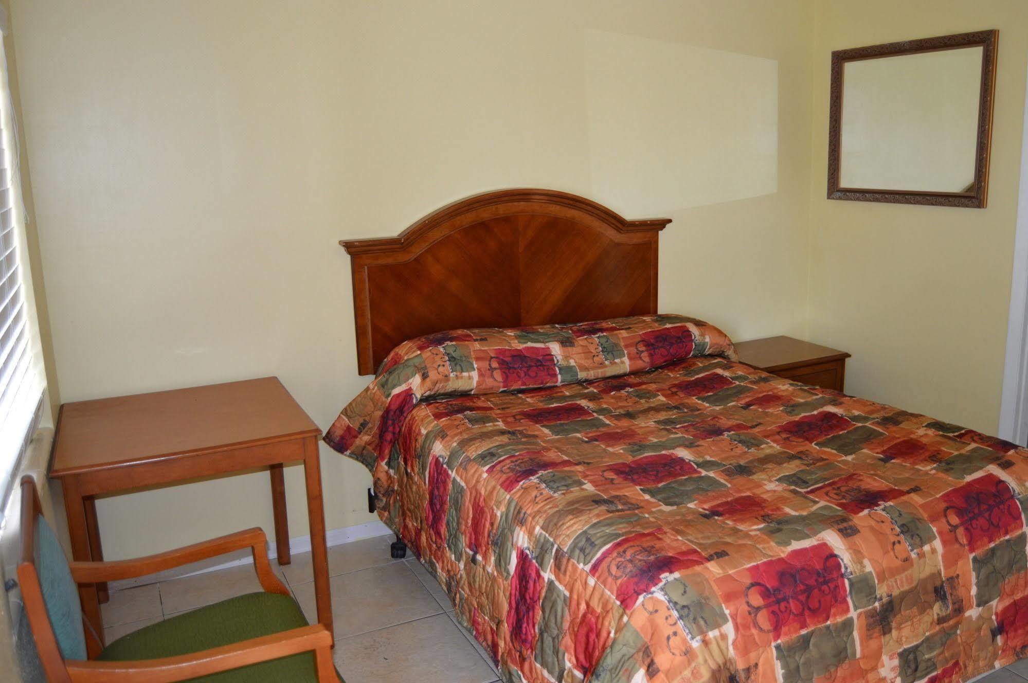 Siesta Inn Sarasota - Indian Beach 외부 사진